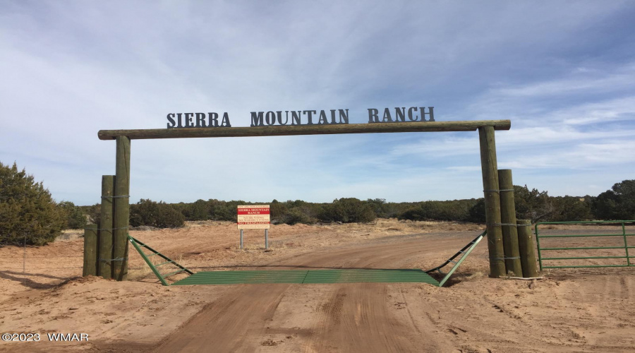 Sierra Mountain Ranch Entry