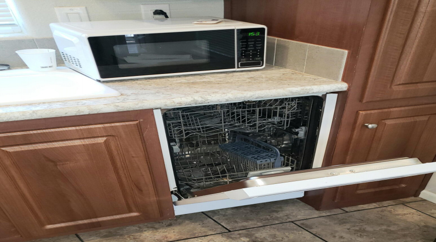 Kitchen Dishwasher & Microwave