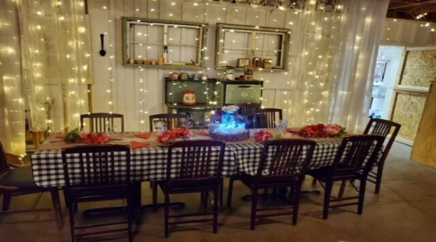 DINING ROOM SET FOR PARTY