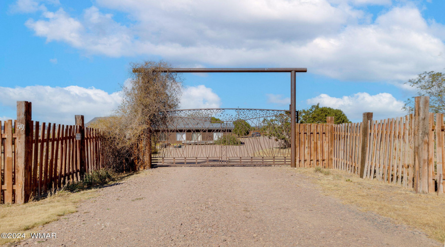 Custom Gate