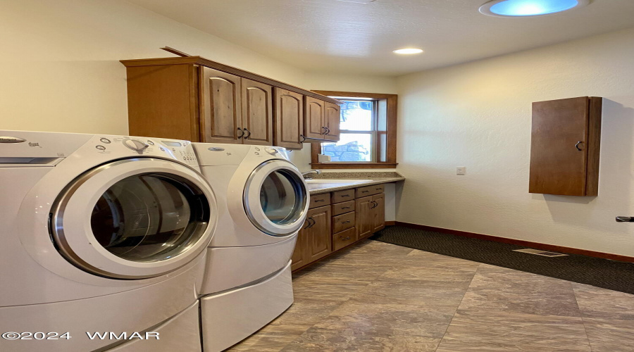 Laundry/Mudroom