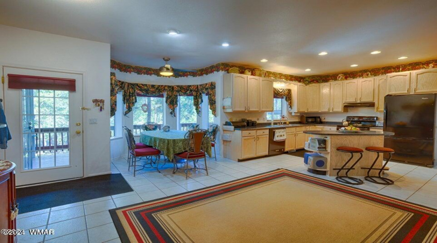 1526 Mainline Rd-Kitchen