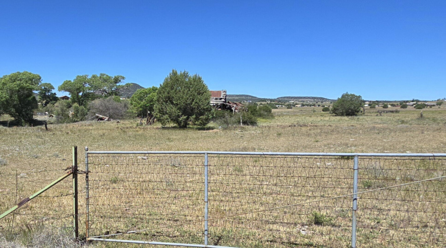 Hwy 288 14 Acres Entry Gate