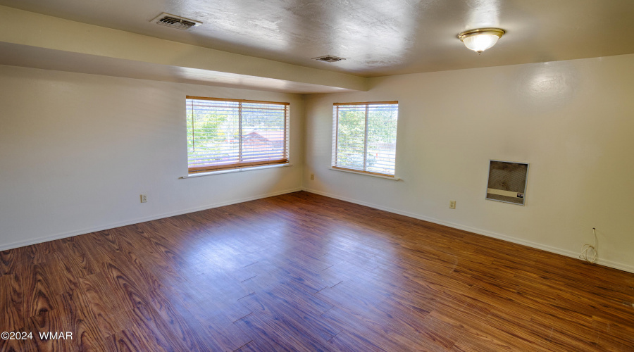 Main House Primary Bedroom