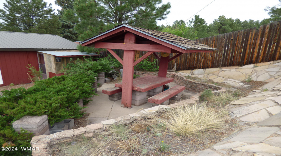 Patio Picnic Area