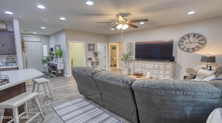 Living Room/Front Entry