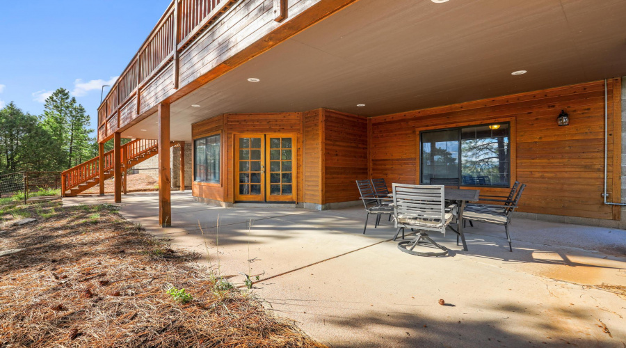 balcony walkout patio