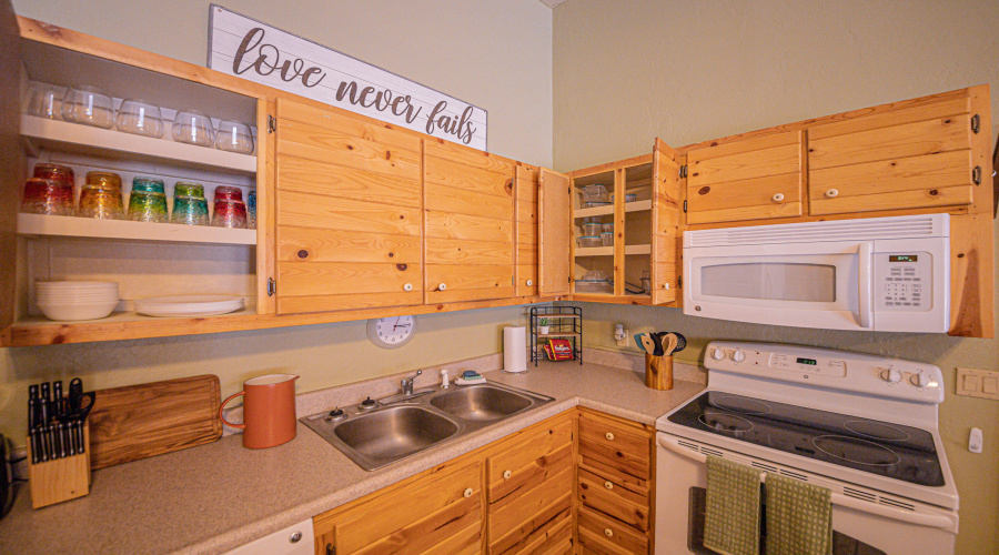 Fully Stocked Kitchen