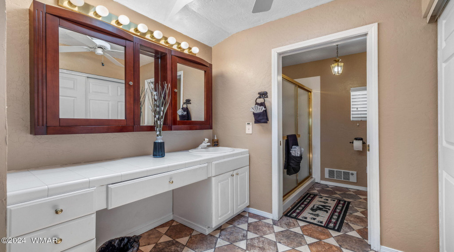 OWNERS SUITE UPSTAIRS BATHROOM