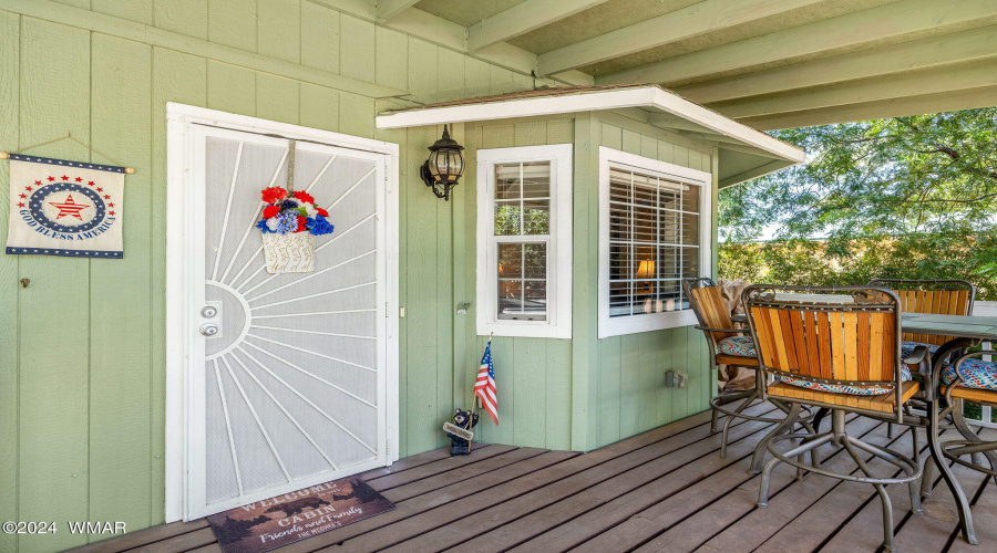 COZY FRONT PORCH