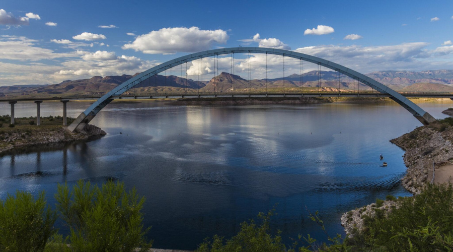 Roosevelt Lake