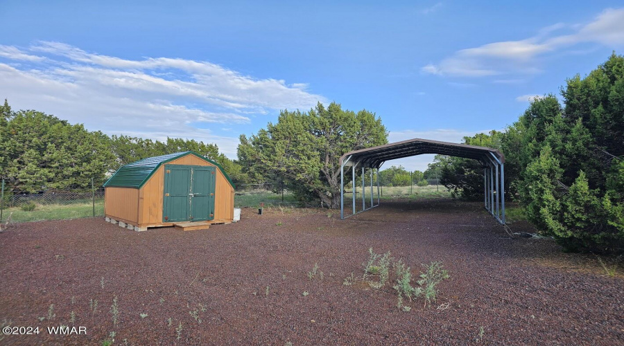 004_Shed & 1 Carport