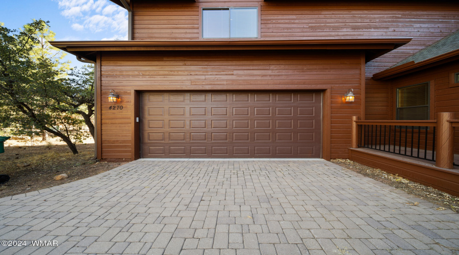 Oversized 2 Car Garage