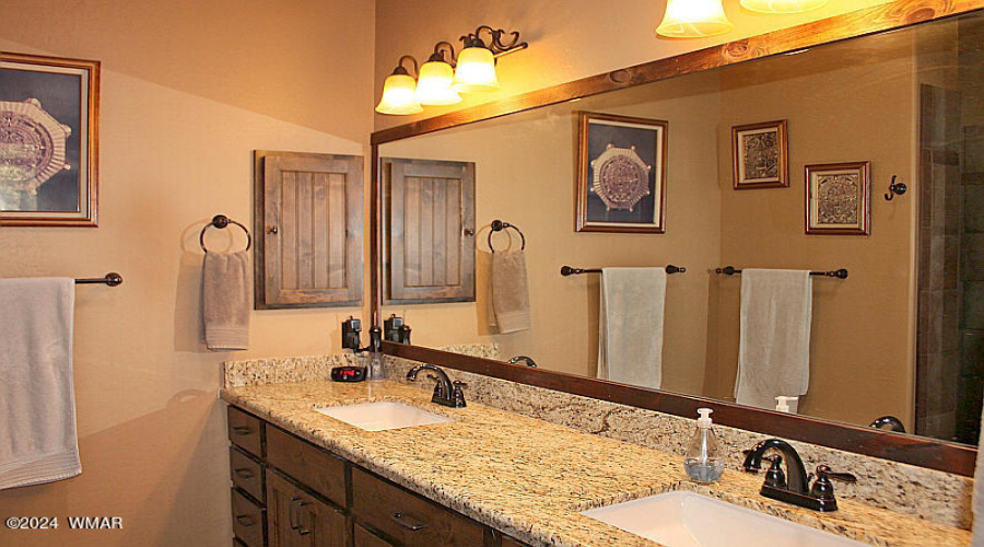 Dual Vanities in Master Bath