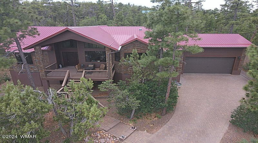 Custom Home in Gated Snow Creek