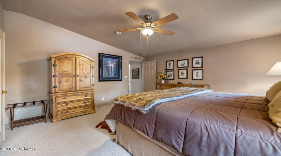 Guest house primary bedroom