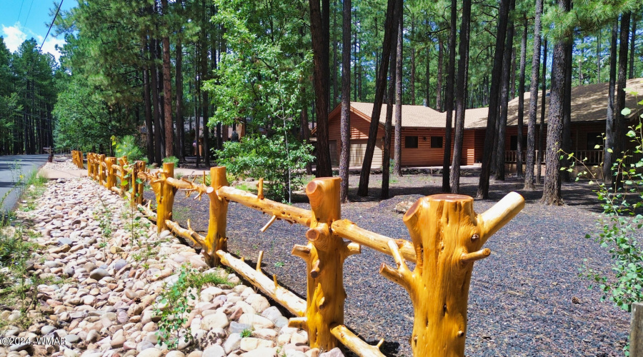 Beautiful wood split rail