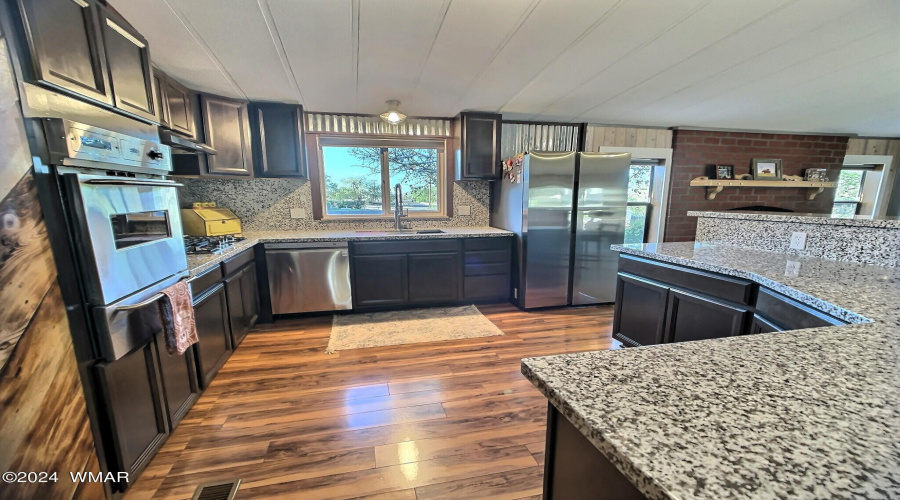 Fully Remodeled Kitchen