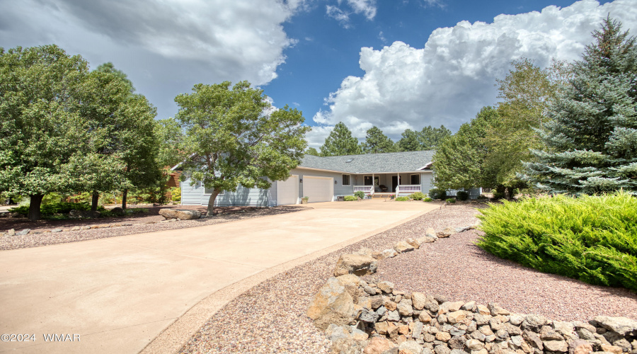 Beatiful curb appeal