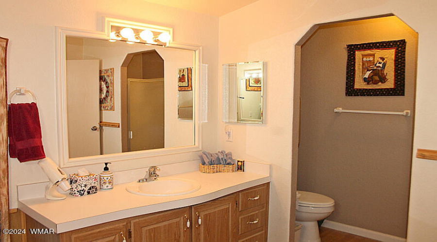 030_Master Bathroom