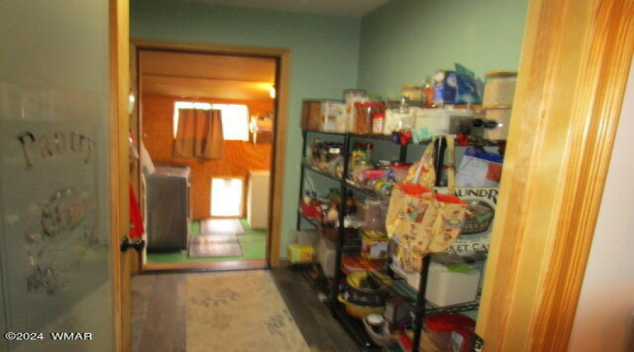 Walk-in Pantry