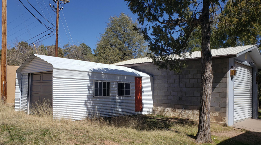 2 Connected Garages N of Hm