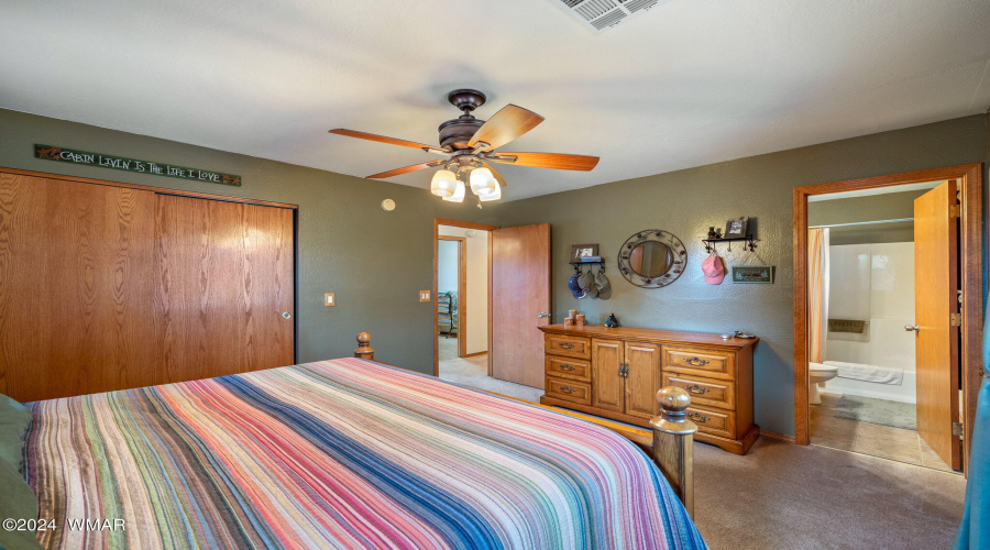 2203FourPointCir-Overgaard-AZ-18