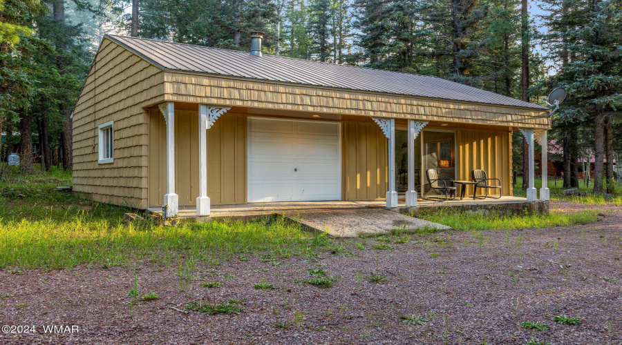 Garage/Guest Quarters