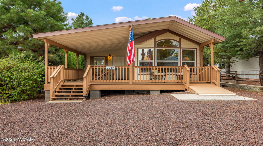 COZY CABIN RETREAT