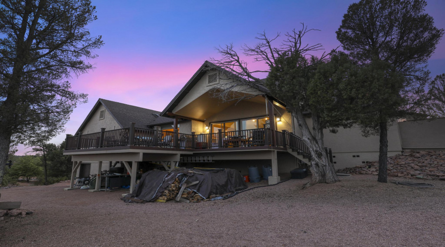 Back deck dusk 1E0A7654