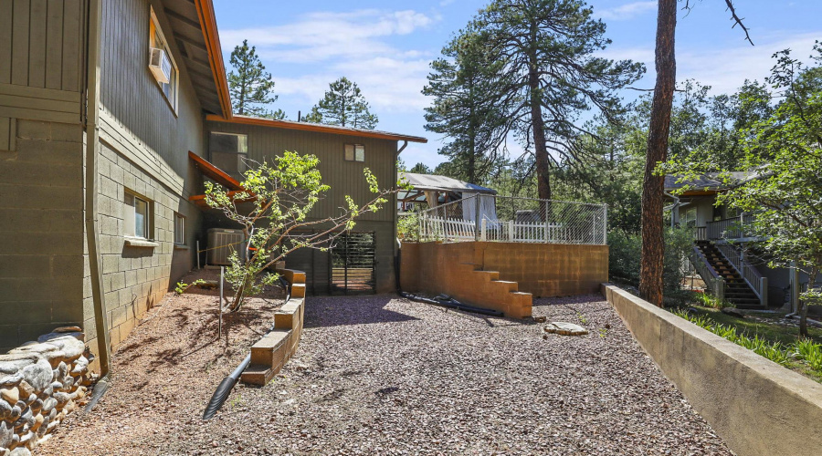 Driveway to the bonus room