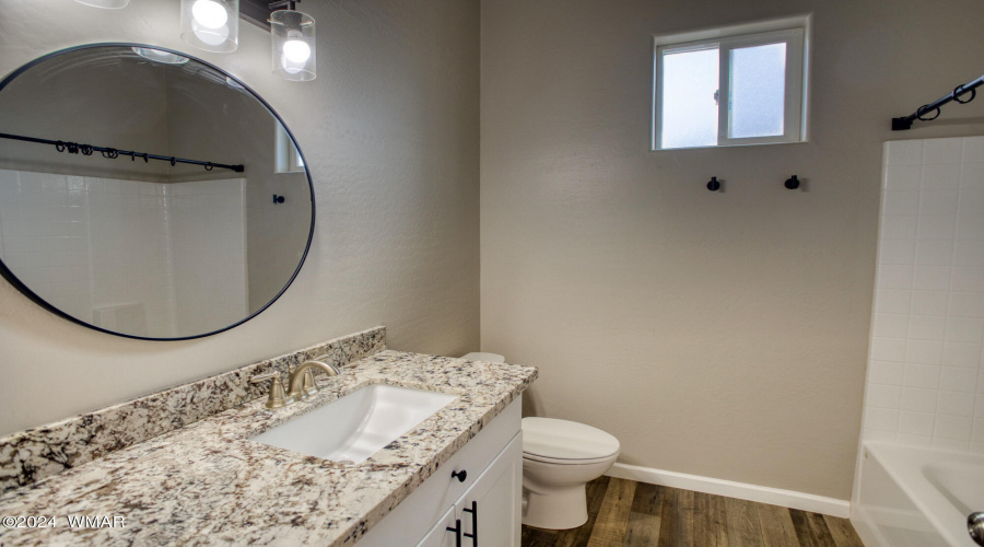 Guest Bath w/Granite