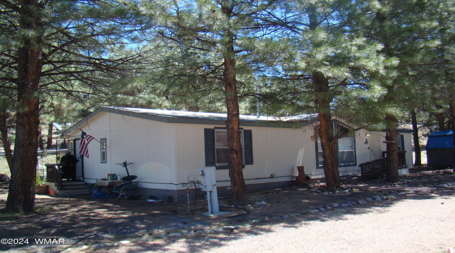 Handicap access ramp to front door