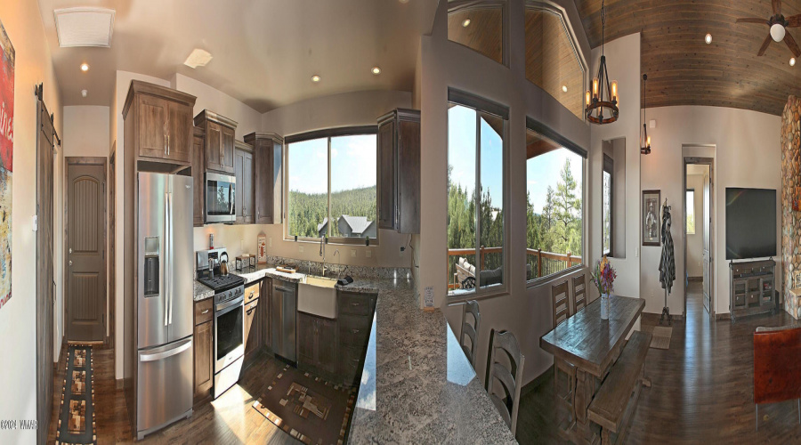 Kitchen/Dining Pano