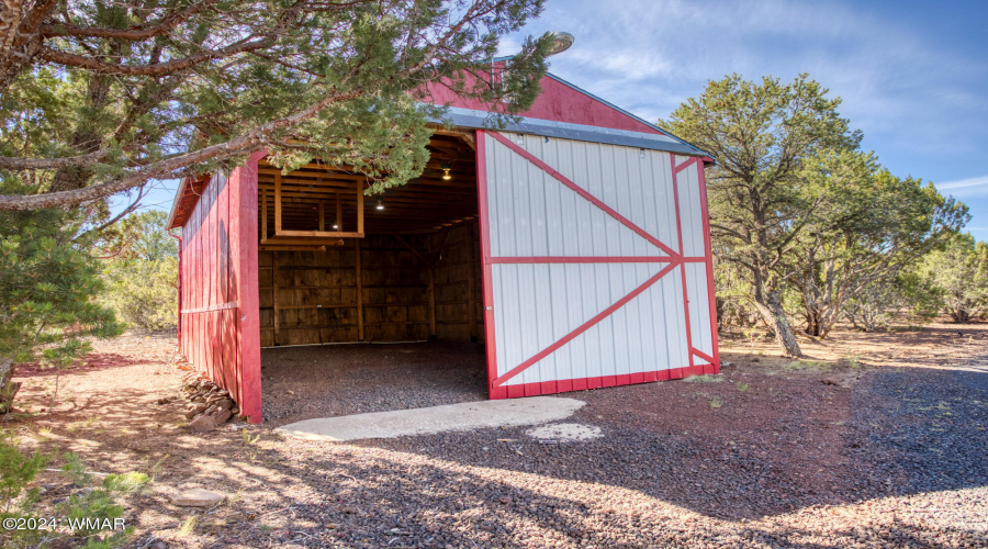 G2 Enclosed Barn