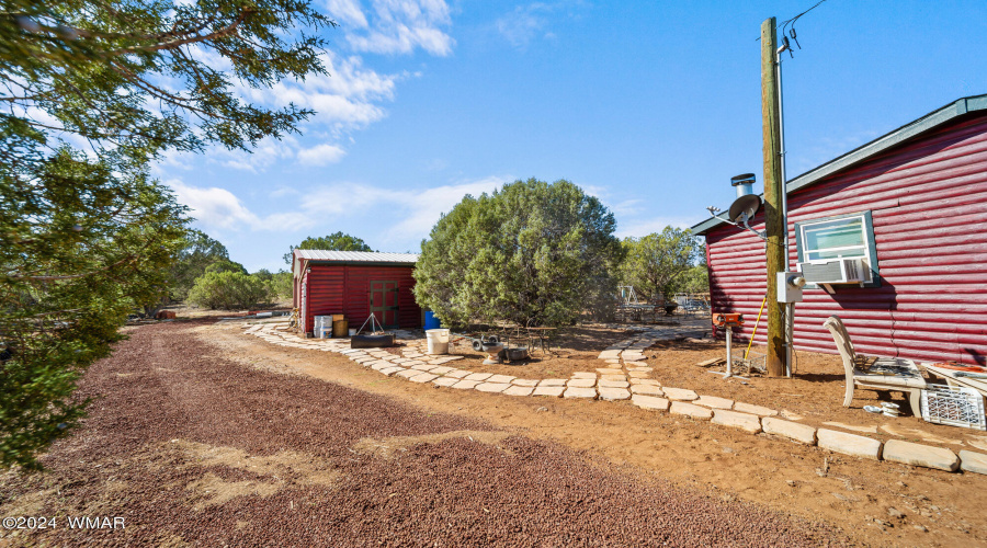 Side View/Driveway