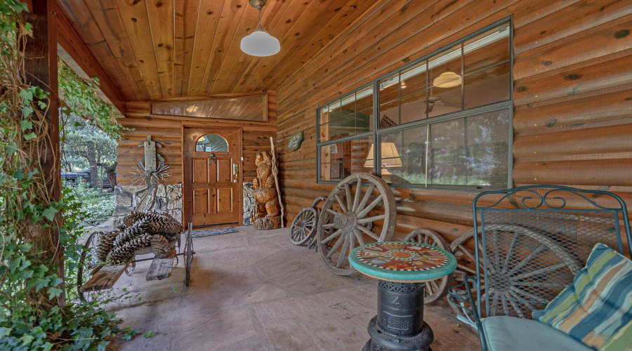 Front  entrance patio