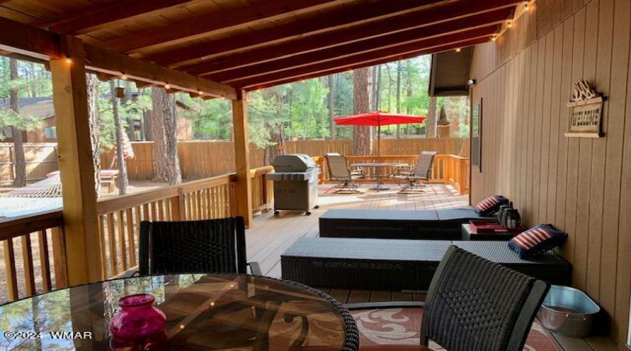 8220 wild horse back deck 1