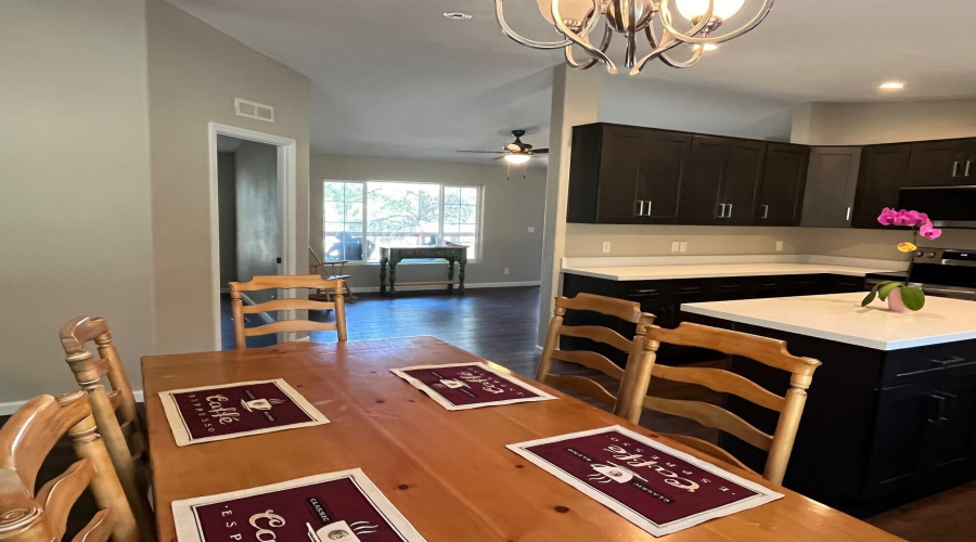 dining area open floor