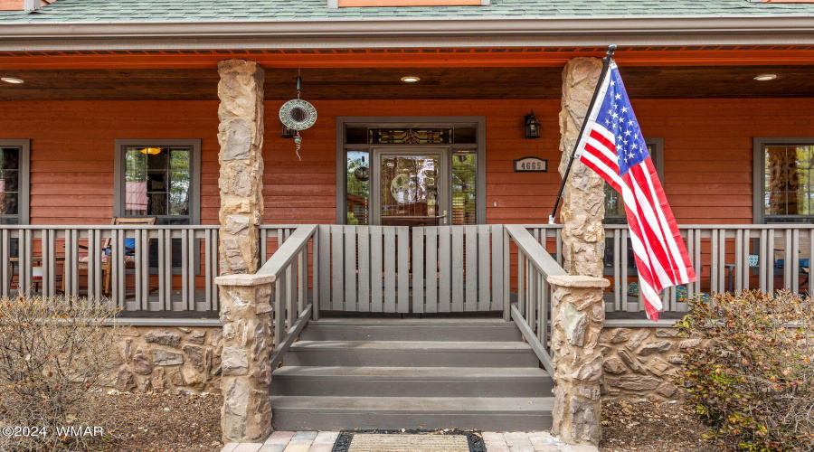 Front Porch/Entry