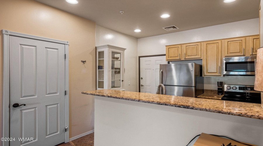 2351QuarterHorseTrl-Unit143-Overgaard-AZ