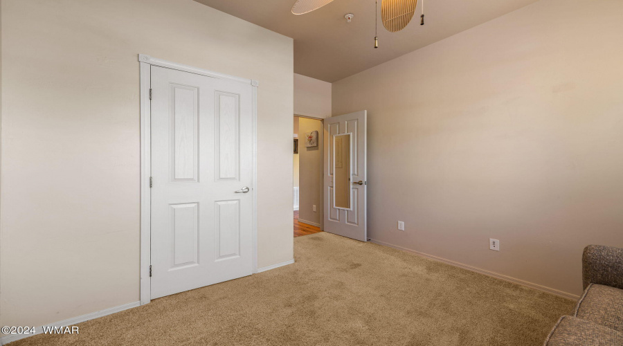 2351QuarterHorseTrl-Unit143-Overgaard-AZ