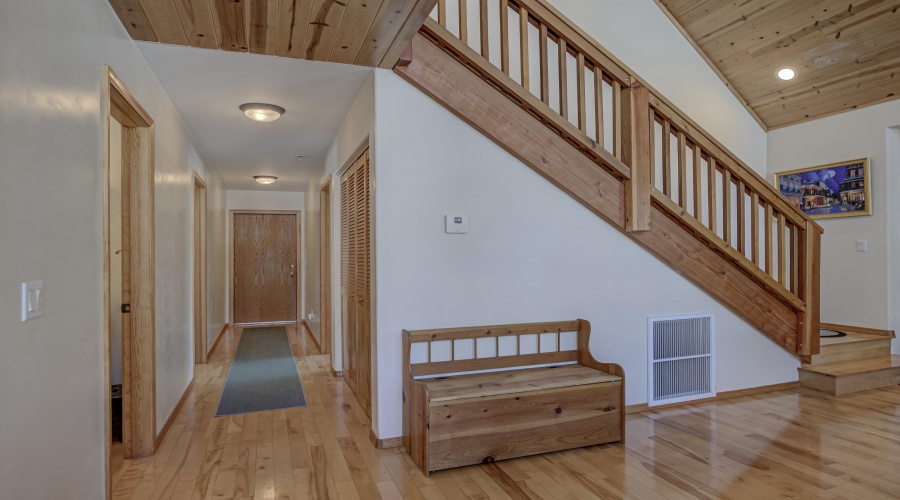 Hallway to bedrooms