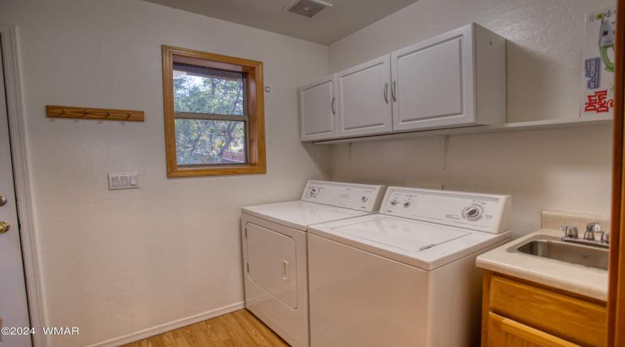 Laundry Room with Wash Basin