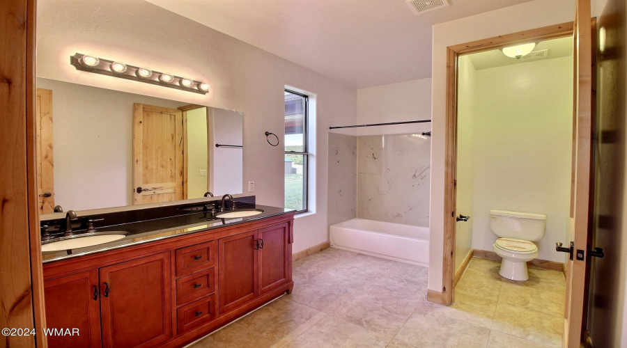 Eastern suite bathroom