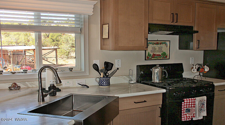 Farmhouse sink