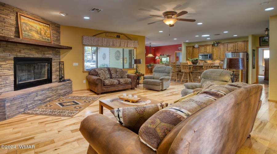 Rustic Elegance in Cozy Family Space