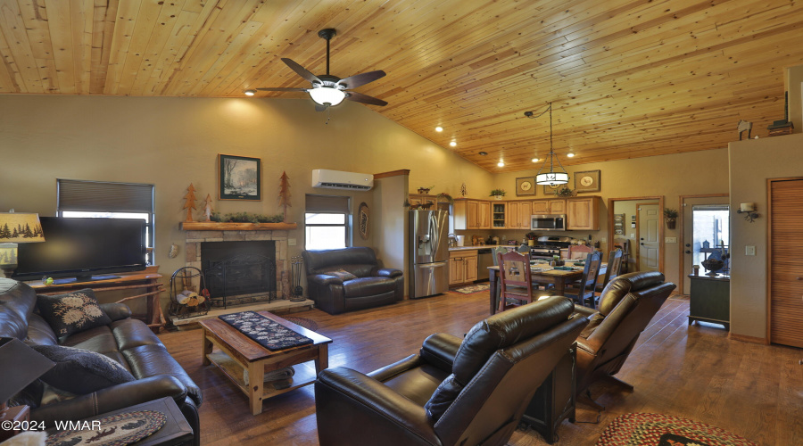 131 Skyhook Road, Pinetop, AZ 85935