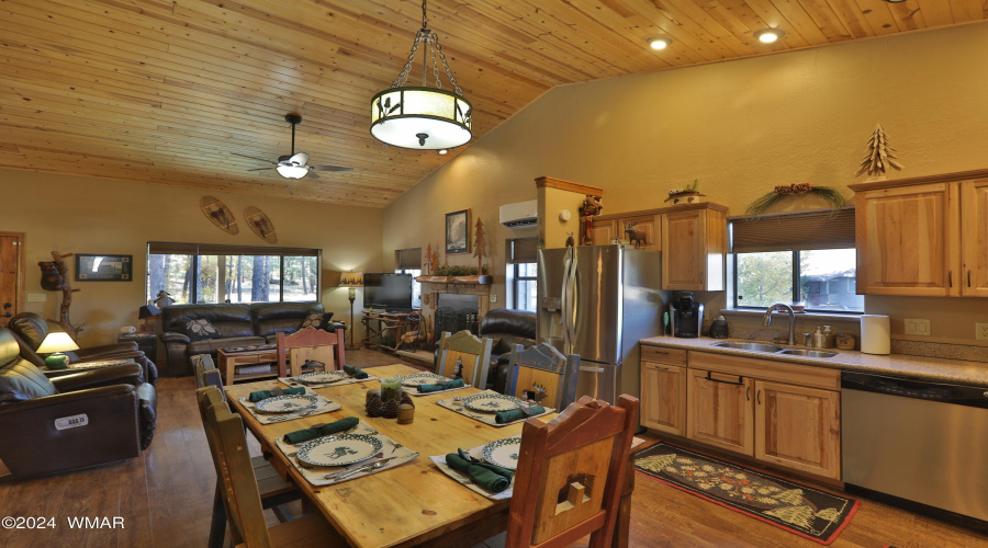 131 Skyhook Road, Pinetop, AZ 85935