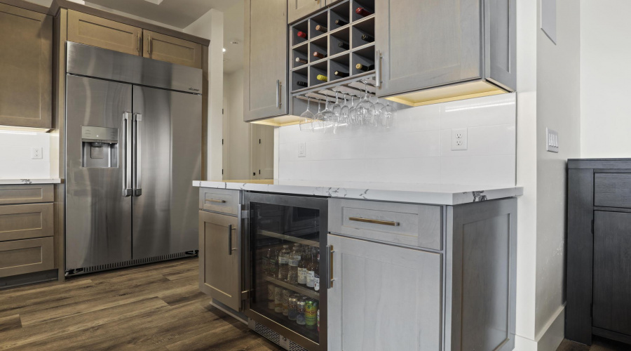 Beverage Bar/ Built in Frige